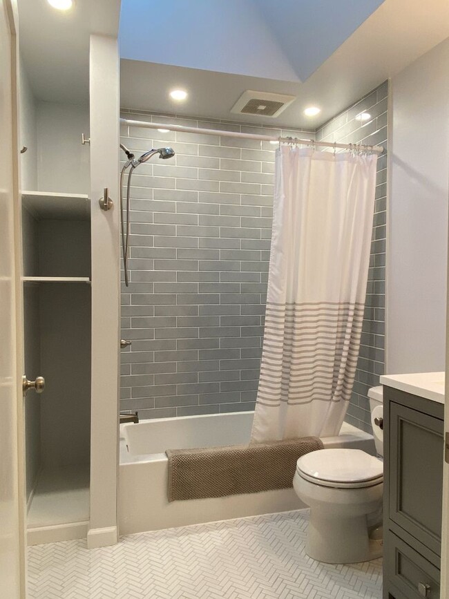 Building Photo - Darling Cottage in White Salmon
