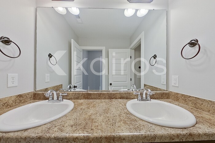 Building Photo - 488 Ford Chapel Rd