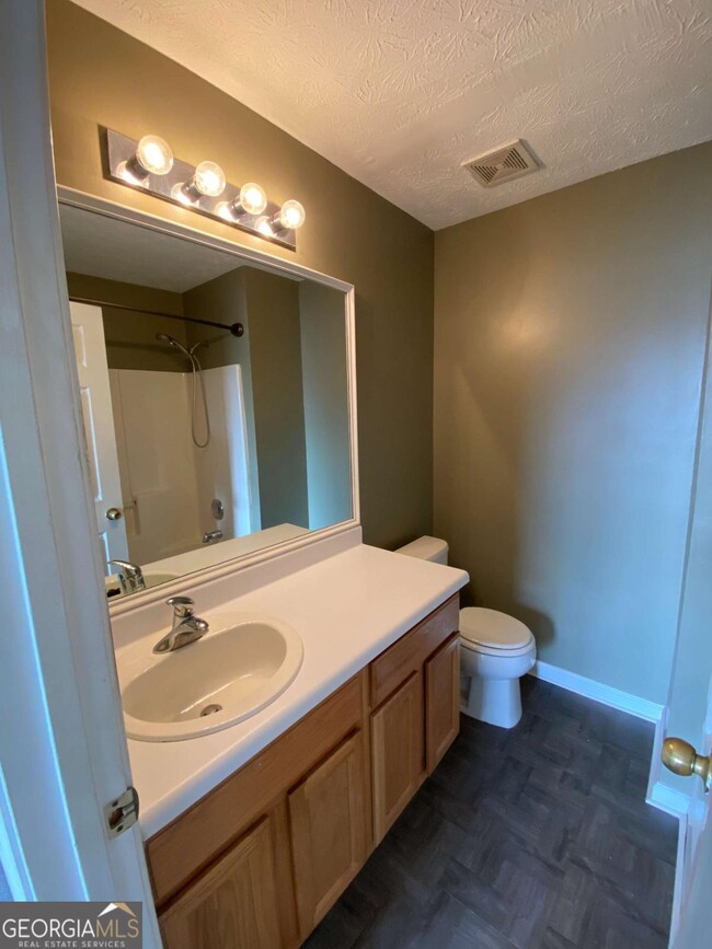 Building Photo - 6153 Lauren Ln