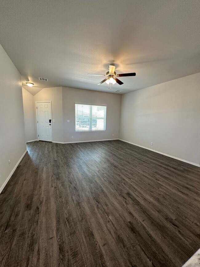 Building Photo - *Pre-leasing* Four Bedroom | Two Bath Home...