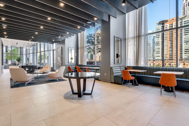 Building Photo - 450 E Waterside Dr