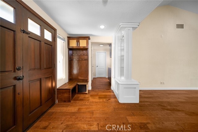 Building Photo - 5500 Vía Dianza