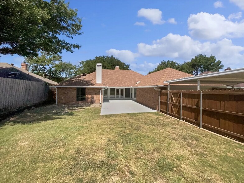 Building Photo - 3614 Queenswood Ln