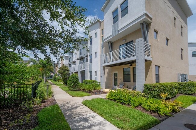 Building Photo - 1162 25th Way N