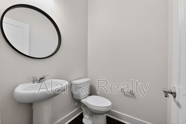 Building Photo - 2727 Grand Union Way