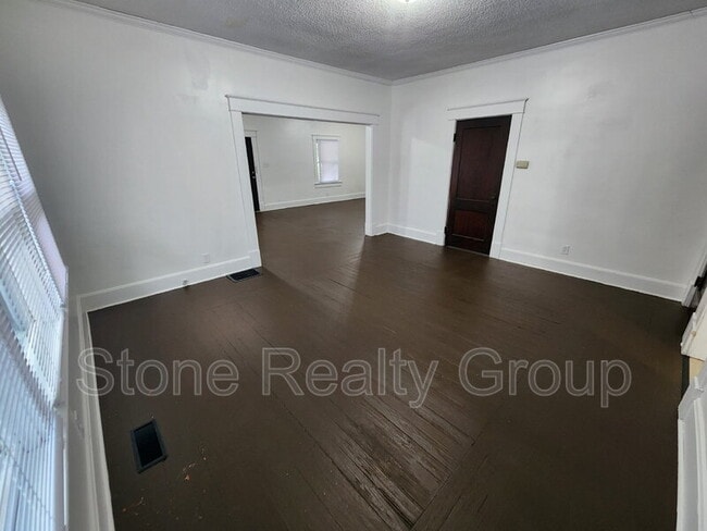 Building Photo - 1659 2nd Ave