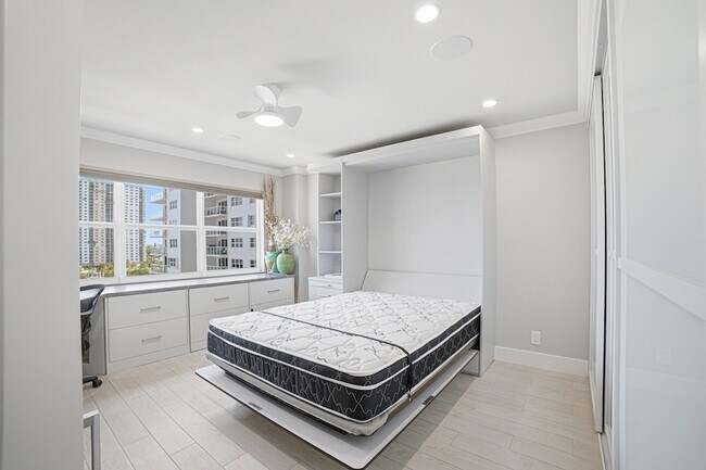 Building Photo - 111 N Pompano Beach Blvd