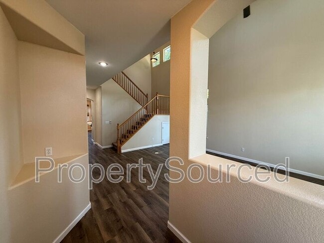 Building Photo - 2080 Picadilly Ct