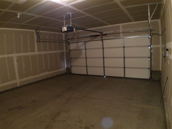 Building Photo - MOVE IN SPECIAL!  3 Bedroom/ 2.5 Bathroom ...