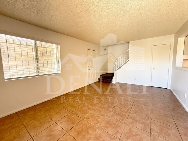 Building Photo - 4006 S 44th St