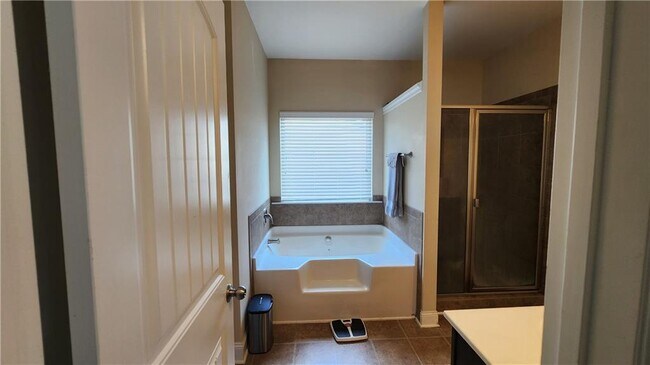 Building Photo - 1680 Sugar Ridge Dr