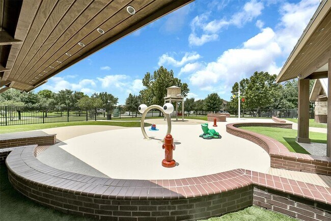 Building Photo - 16815 Violet Trace Ct