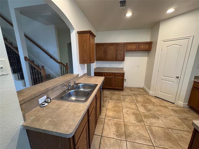 Building Photo - 8213 3 Bars Dr