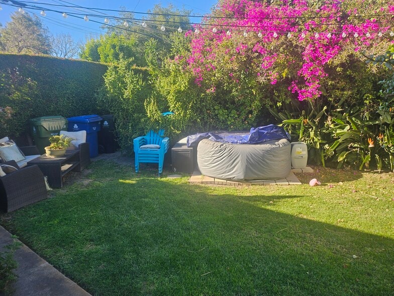 Building Photo - 1499 Stearns Dr