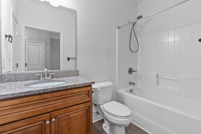 Building Photo - Spacious 4-Bedroom Home with First-Floor S...