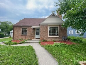 Building Photo - 4924 N 73rd St