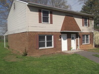 Building Photo - 310 Teel St NE