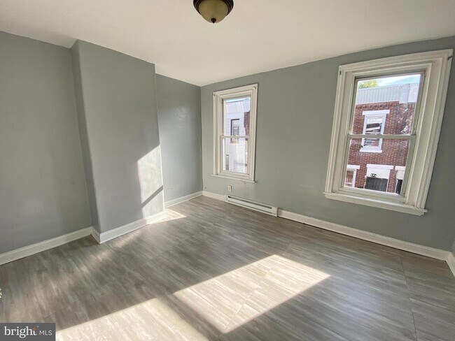 Building Photo - 3050 Hartville St