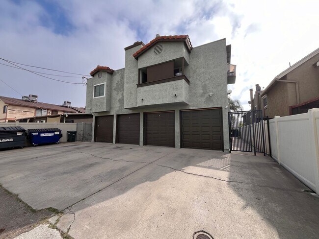 Building Photo - M76 - Rego