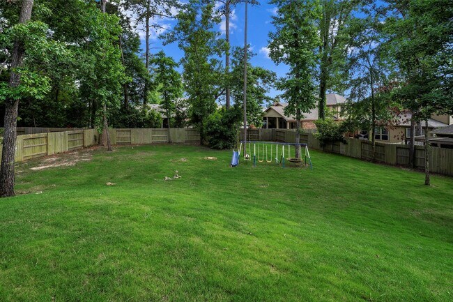 Building Photo - 1810 Daly Way