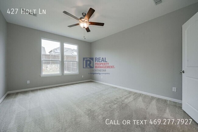 Building Photo - 427 Holt Ln