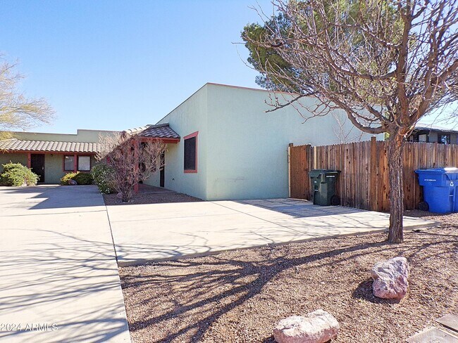 Primary Photo - 4171 Calle Barona