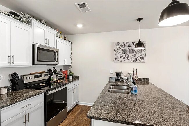 Building Photo - 511 Oakmont Valley Trl
