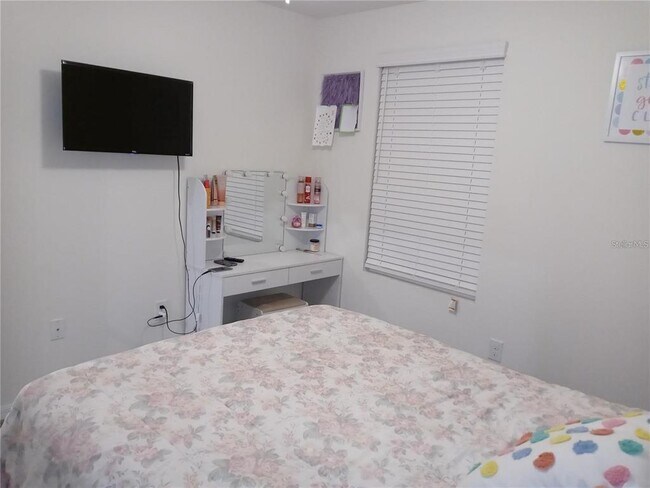 Building Photo - 2429 Varenna Loop