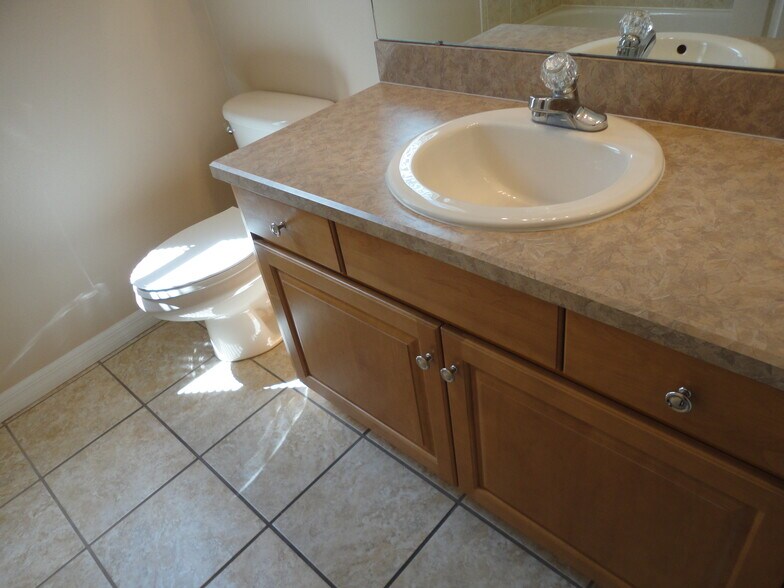 Building Photo - 5917 Wedgefield Dr