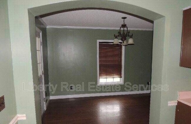 Building Photo - 925 Granger Dr