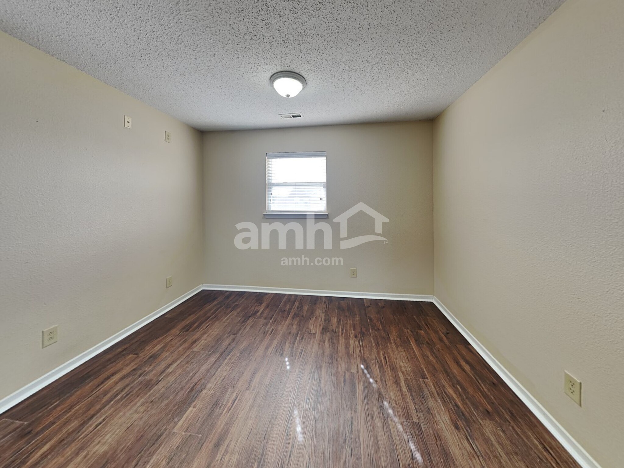 Building Photo - 6768 W Littleton Dr