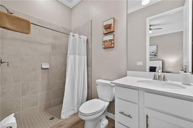 Building Photo - 5856 Sunningdale St