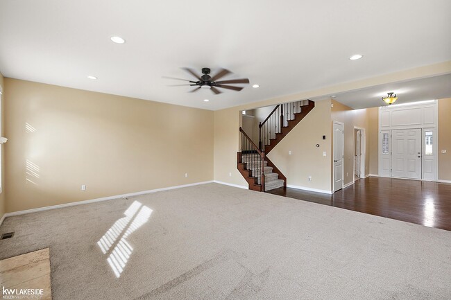 Building Photo - 46267 Terrace Dr