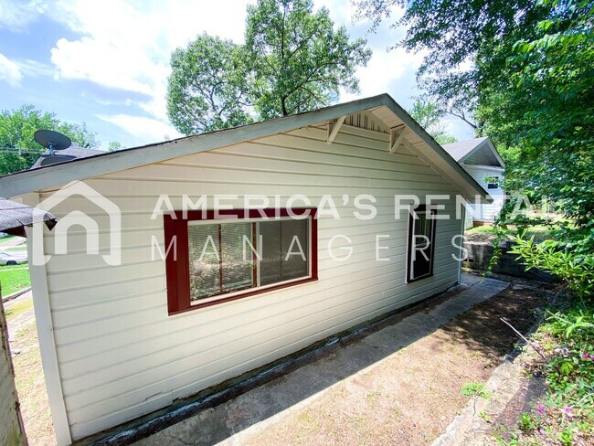 Building Photo - 731 81st St S