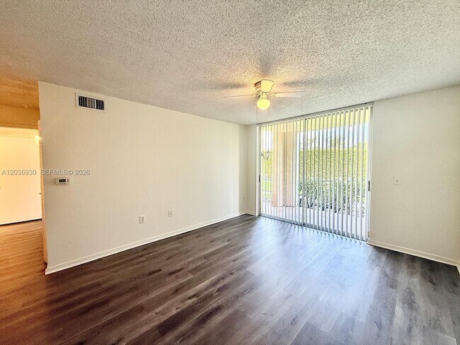 Building Photo - 1743 Village Blvd