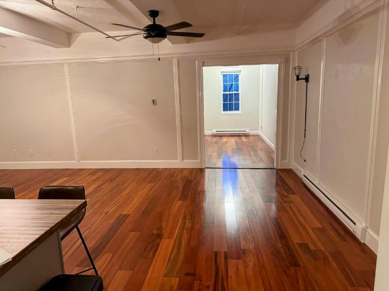 Building Photo - 148 Bernon St