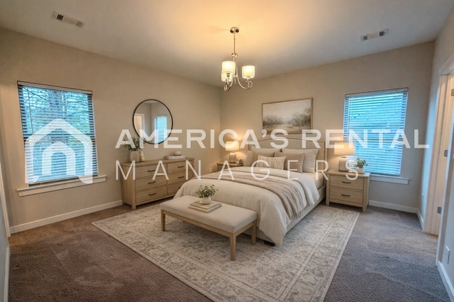 Building Photo - Modern Living in Brookwood!