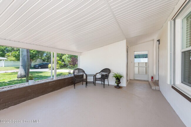 Building Photo - 705 3rd Ave