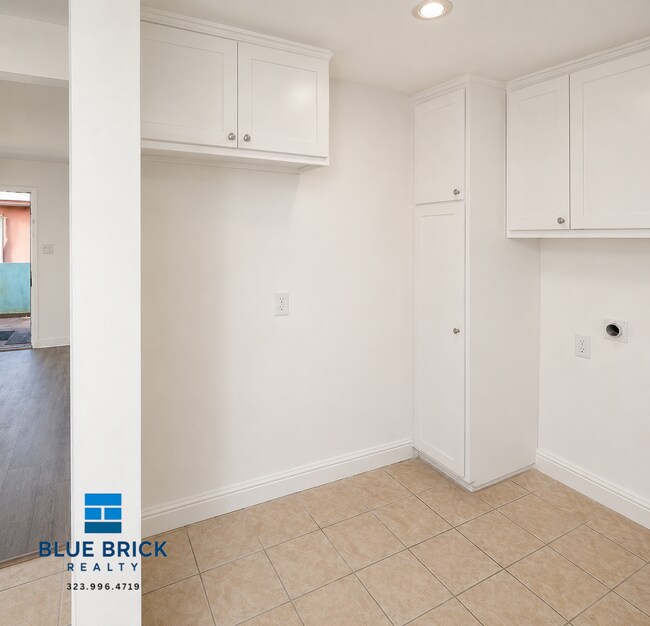 Building Photo - 628 S Burger Ave