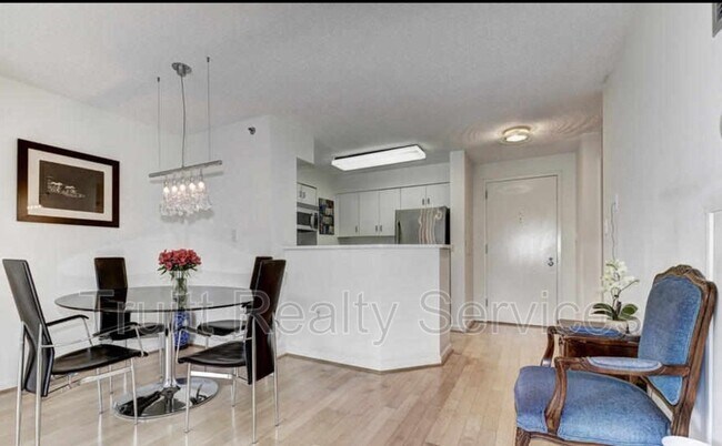 Building Photo - 1230 23rd St NW