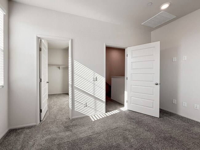 Building Photo - ~ AVAILABLE NOW ~ New Construction Home for Rent in the NEW Heirloom Farms Community in Temecula!