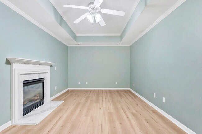 Building Photo - Spacious 3BR, 2BA Townhome with 2-Car Garage & Fireplace $1850/mo rent***