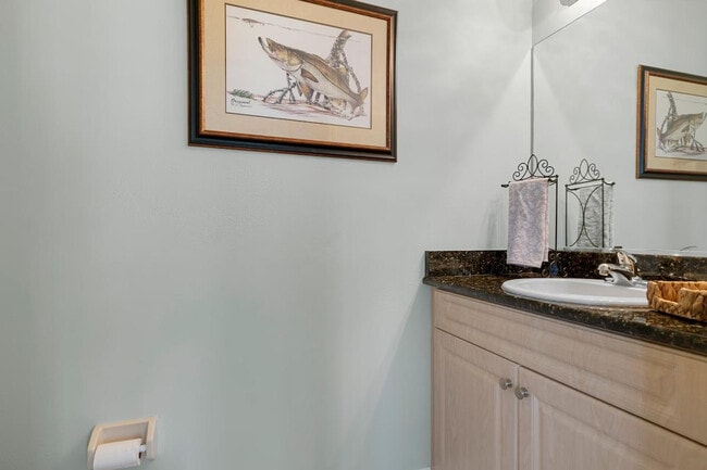 Building Photo - 4 Waterside St