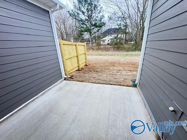 Building Photo - 136 Foster Wy Dr