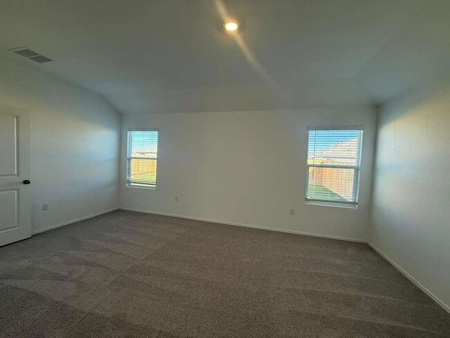 Building Photo - 205 Herald Dr