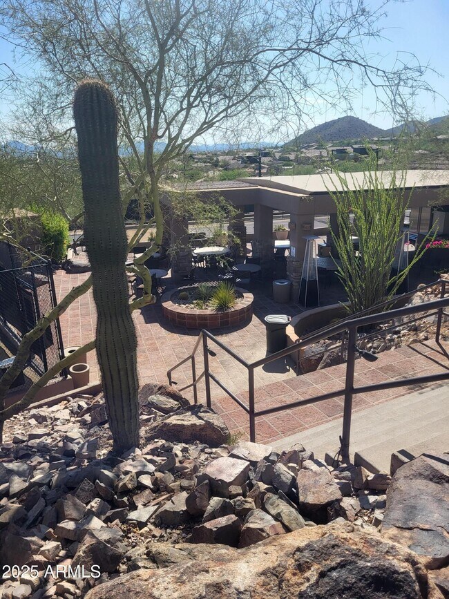 Building Photo - 13980 E Kalil Dr