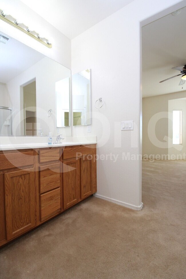 Building Photo - 42599 W Candyland Pl