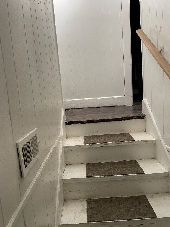 Building Photo - 102 Bevier St