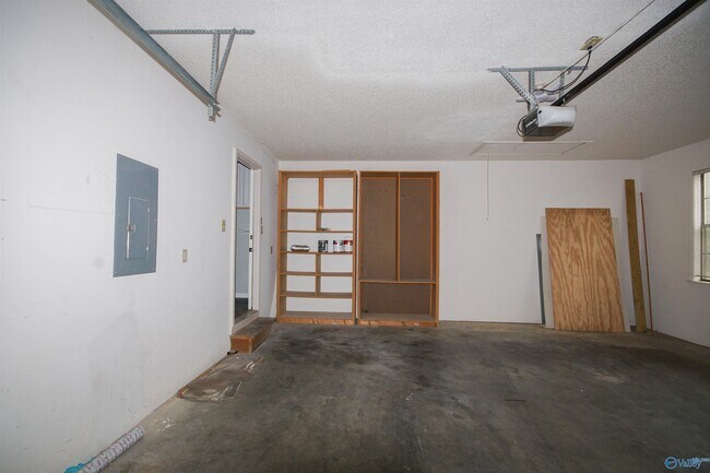Building Photo - 203 Declaration Cir