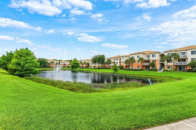 Building Photo - 10106 Myrtlewood Cir W